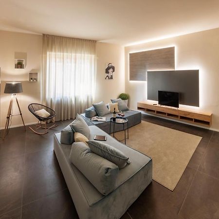 100Towers Deluxe Apartment Алба Екстериор снимка